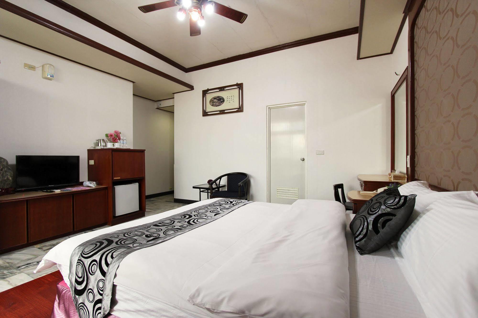 陶陶居商旅 Tautauchu Hotel Hualien City Exterior photo