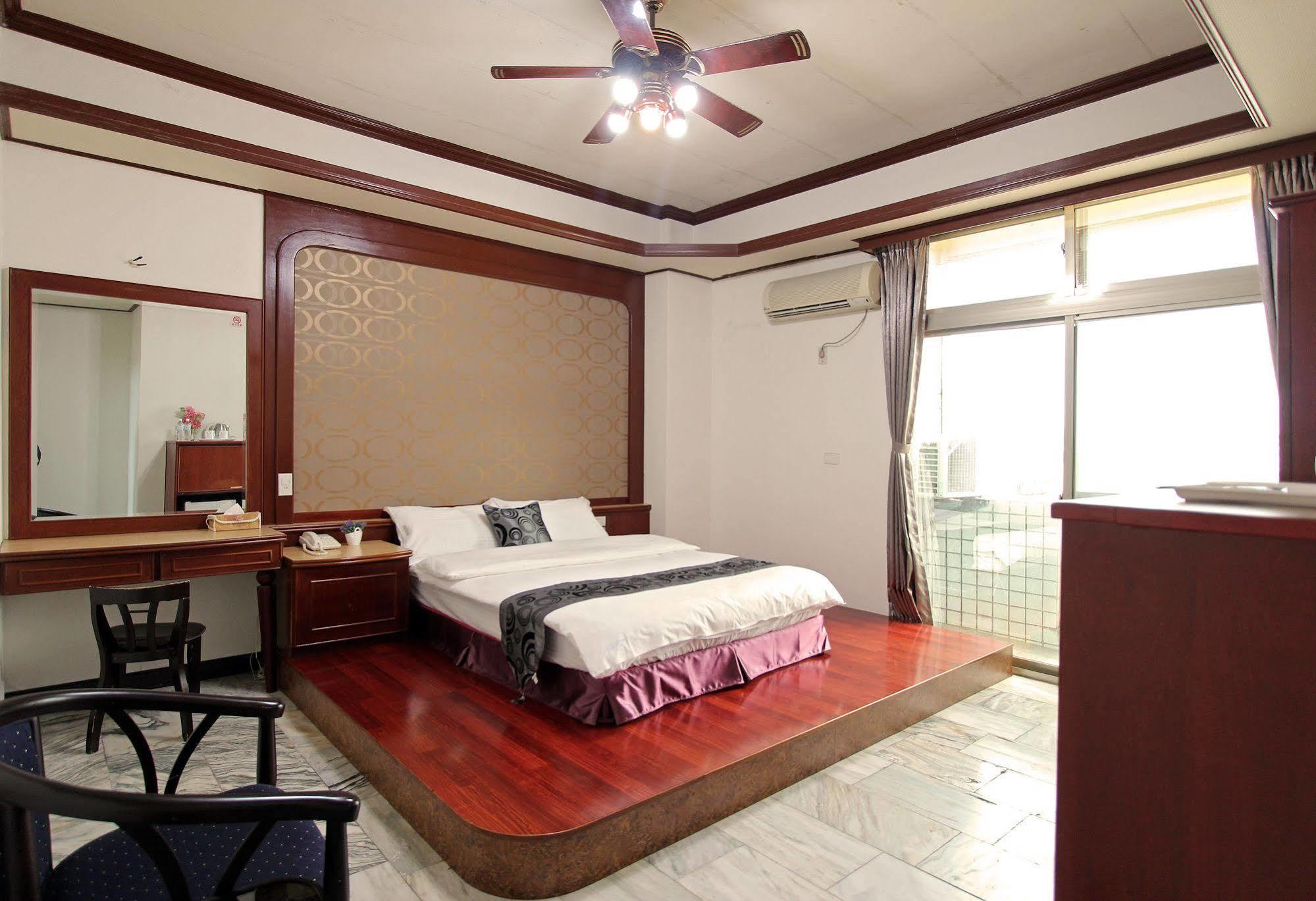 陶陶居商旅 Tautauchu Hotel Hualien City Exterior photo