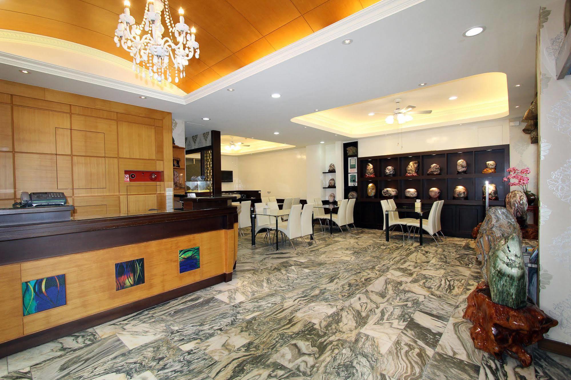 陶陶居商旅 Tautauchu Hotel Hualien City Exterior photo